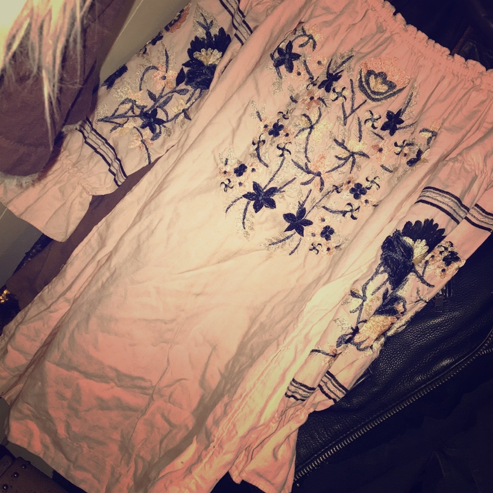 NWOT Embroidered Off the Shoulder Free People Mini